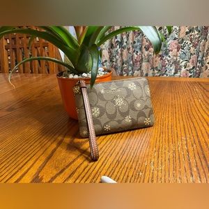 NWT Coach Snowflake Wristlet